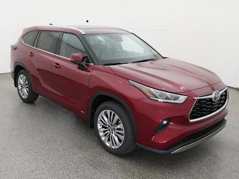 New 2026 Toyota Highlander Platinum AWD/4WD image 13