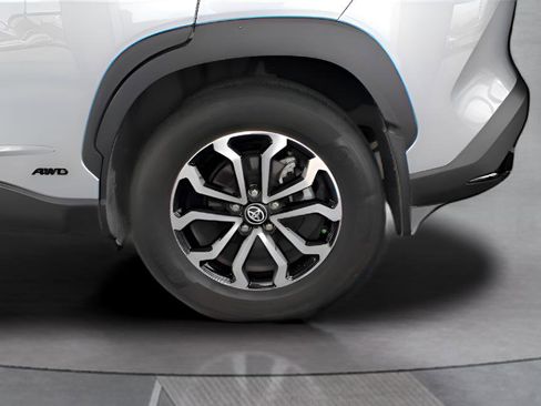 Used 2024 Toyota Corolla Cross AWD Hybrid image 27