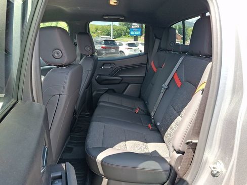 Used 2023 Chevrolet Colorado Z71 w/ Z71 Convenience Package 2 AWD/4WD image 10