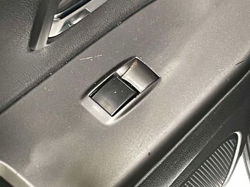 Used 2022 Mitsubishi Outlander Sport SE FWD image 11