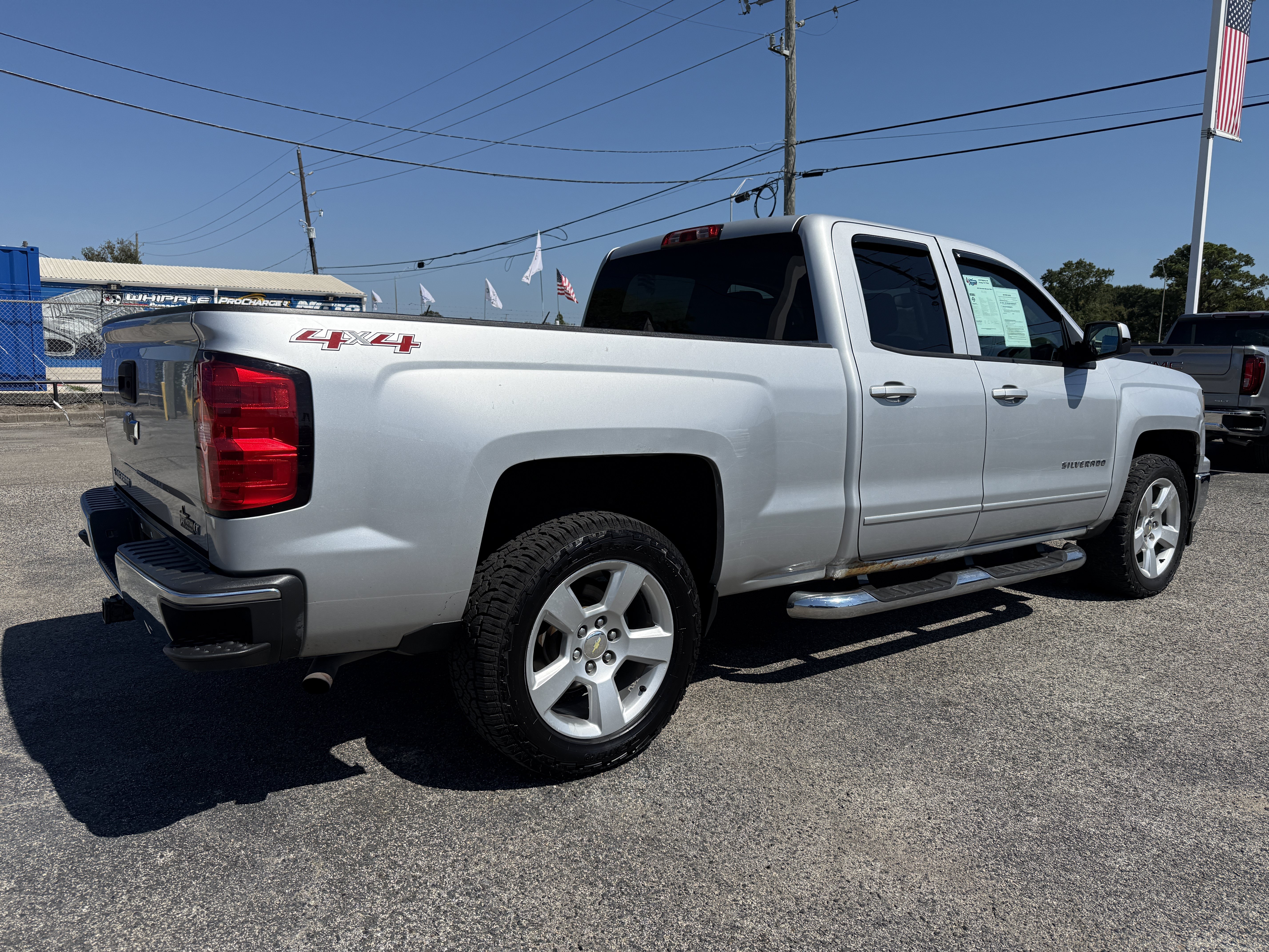 Used 2015 Chevrolet Silverado 1500 LT w/ LT Convenience Package AWD/4WD image 2