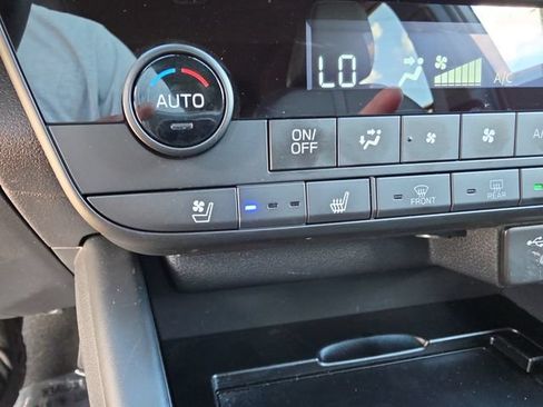 Used 2026 Subaru Outback Touring AWD/4WD image 19
