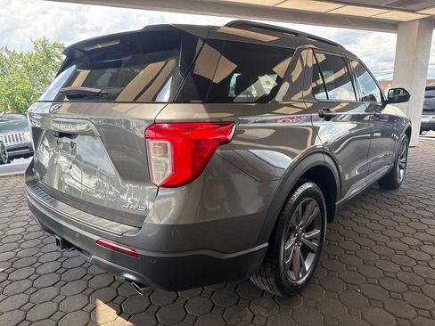 Used 2023 Ford Explorer XLT w/ Equipment Group 202A AWD/4WD image 6