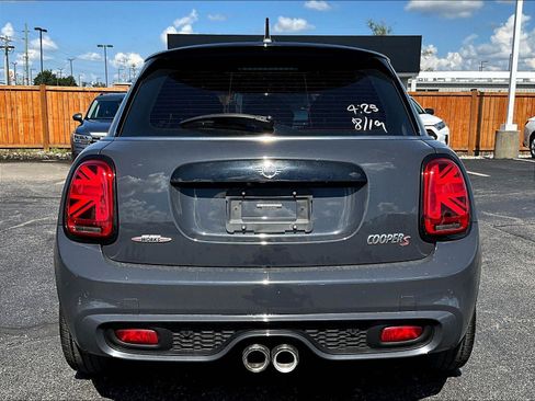 Used 2019 MINI Cooper S w/ Signature Upholstery Package FWD image 5