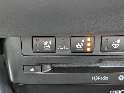 Used 2022 Lexus ES 350 Ultra Luxury w/ Accessory Package 2 FWD image 30