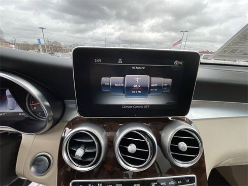 Used 2019 Mercedes-Benz GLC 300 image 24