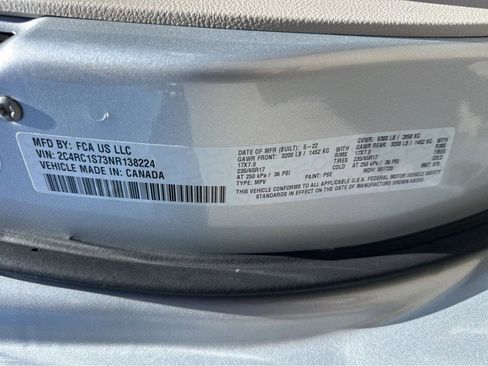 Used 2022 Chrysler Pacifica Limited image 48