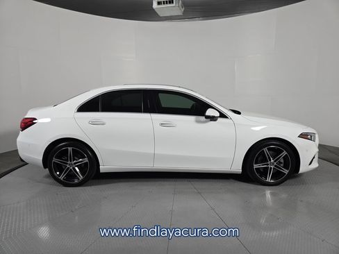 Used 2022 Mercedes-Benz A 220 w/ Premium Package Lite image 11