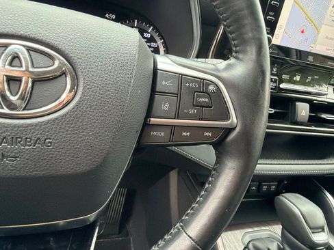 Used 2020 Toyota Highlander Limited AWD/4WD image 19