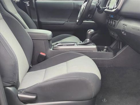 Used 2023 Toyota Tacoma TRD Off-Road image 19