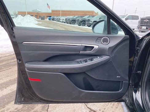 Used 2023 Hyundai Sonata Limited image 23