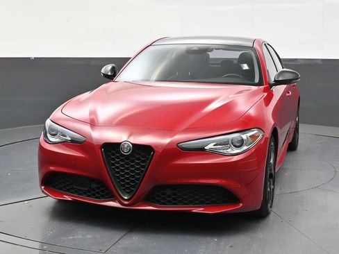Used 2021 Alfa Romeo Giulia Sprint w/ Nero Edizione RWD image 8