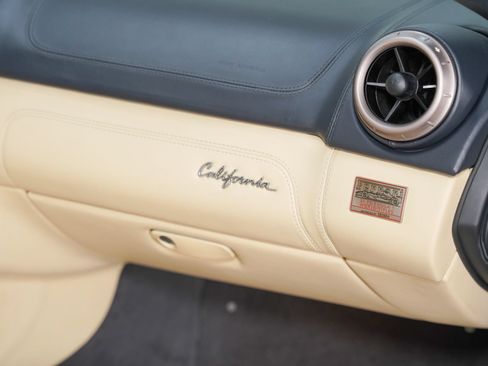 Used 2012 Ferrari California RWD image 32