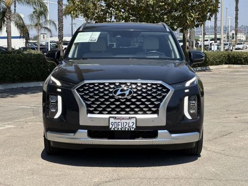 Used 2021 Hyundai Palisade Calligraphy image 2