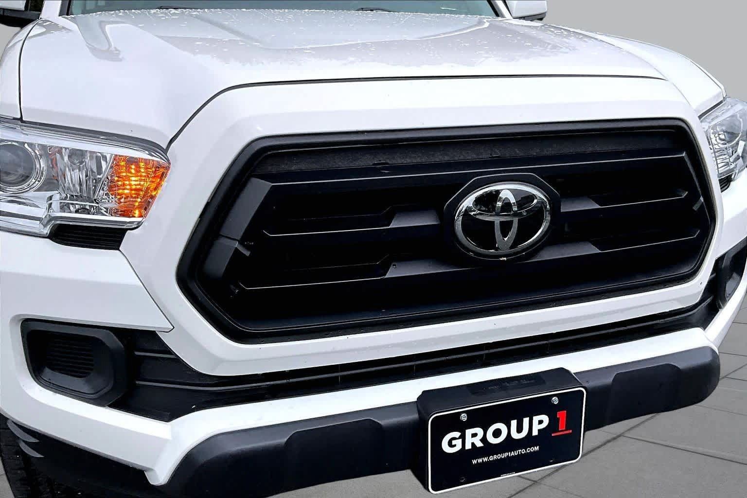 Used 2022 Toyota Tacoma SR AWD/4WD image 29