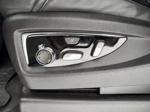 Used 2015 Cadillac Escalade ESV Platinum image 40