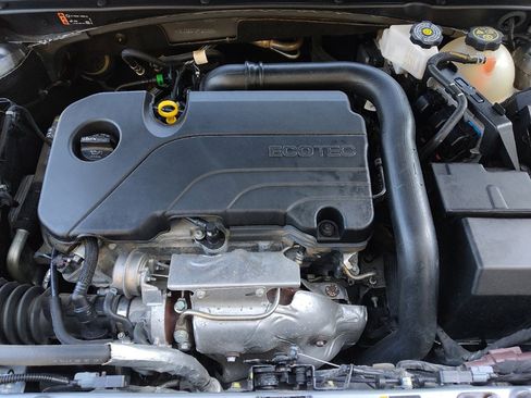 Used 2023 Chevrolet Malibu LT FWD image 30
