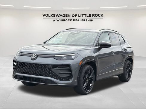 New 2026 Volkswagen Tiguan SE R-Line FWD image 1
