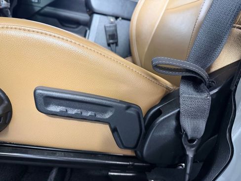 Used 2023 Jeep Wrangler Unlimited Rubicon 4xe AWD/4WD image 24