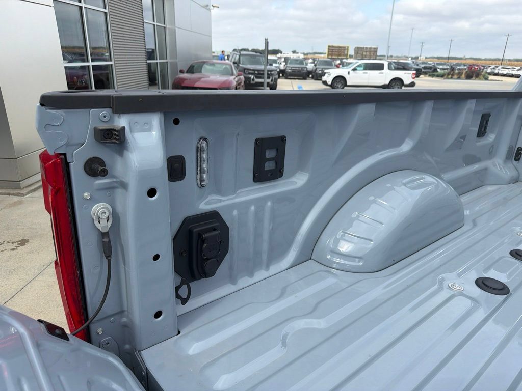 New 2026 Ford F350 Lariat w/ Lariat Premium Package AWD/4WD image 8