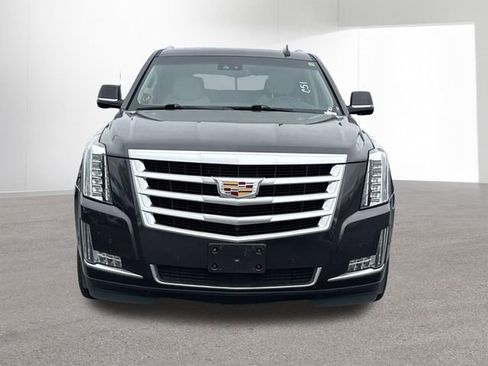Used 2018 Cadillac Escalade Premium Luxury AWD/4WD image 16