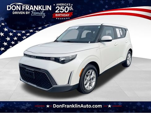 Certified 2025 Kia Soul LX w/ LX Technology Package FWD image 1