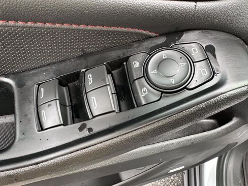 Used 2023 Chevrolet Traverse RS AWD/4WD image 9