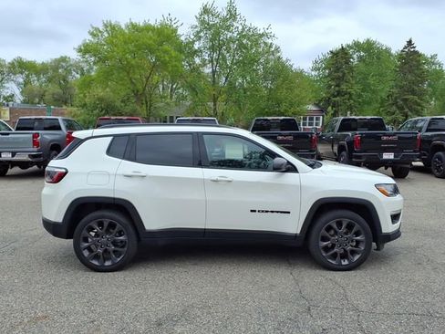Used 2021 Jeep Compass Latitude AWD/4WD image 2