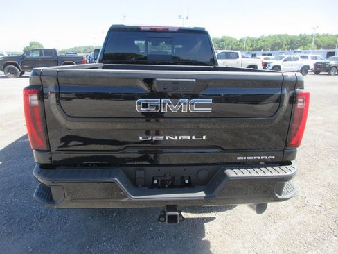 New 2026 GMC Sierra 2500 Denali Ultimate AWD/4WD image 6