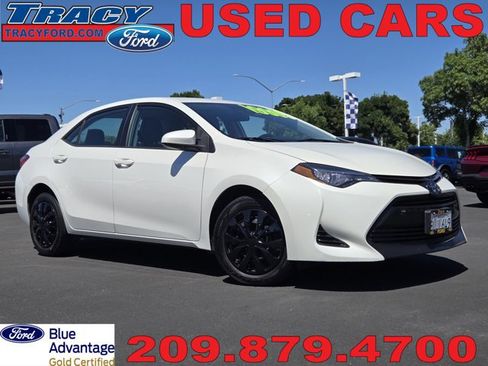 Used 2018 Toyota Corolla LE w/ Carpet Mat Package (TMS) FWD image 1