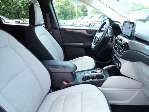Certified 2024 Ford Escape Active AWD/4WD image 10