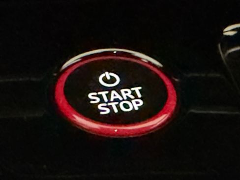 Used 2022 Audi e-tron GT Premium Plus image 26