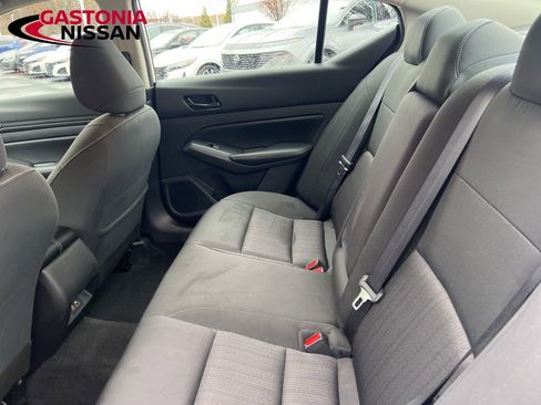 Used 2024 Nissan Altima 2.5 SV image 34