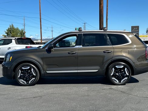 Used 2023 Kia Telluride EX AWD/4WD image 7