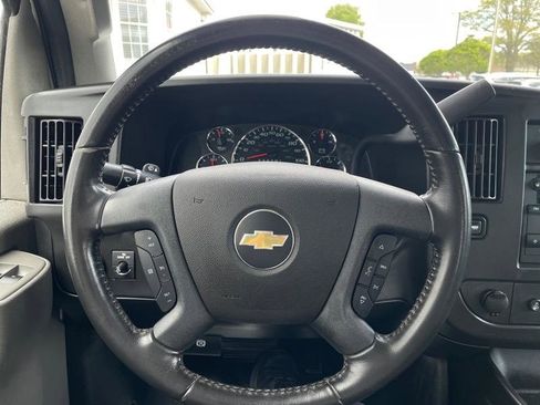 Used 2020 Chevrolet Express 3500 w/ Driver Convenience Package RWD image 11