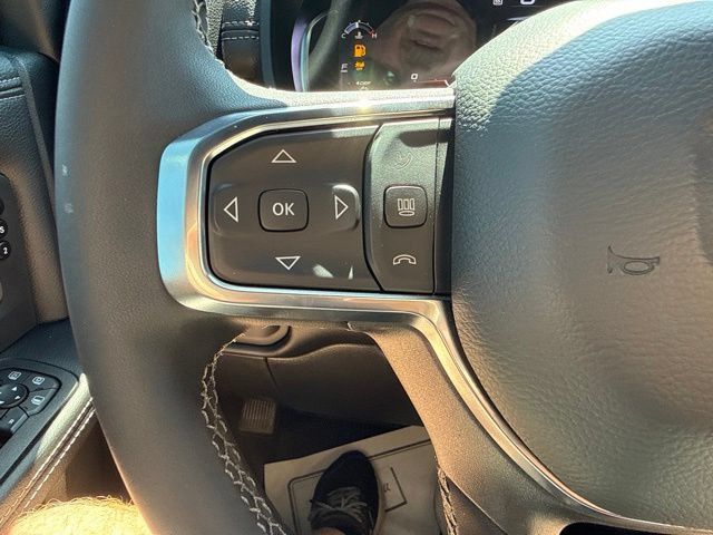 New 2026 RAM 2500 Laramie AWD/4WD image 34