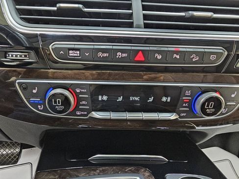 Used 2019 Audi Q7 3.0T Premium Plus AWD/4WD image 36