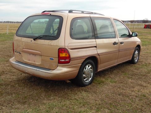Used 1995 Ford Windstar LX image 2