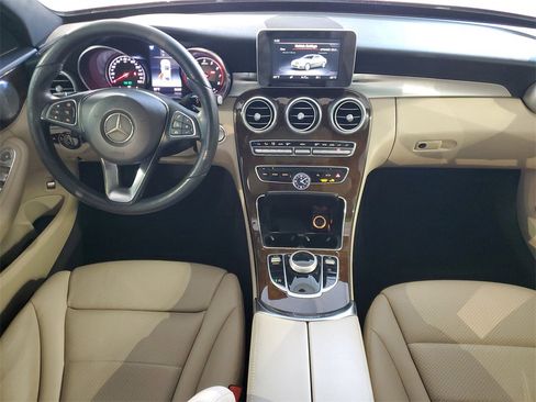 Used 2018 Mercedes-Benz C 300 Sedan image 9