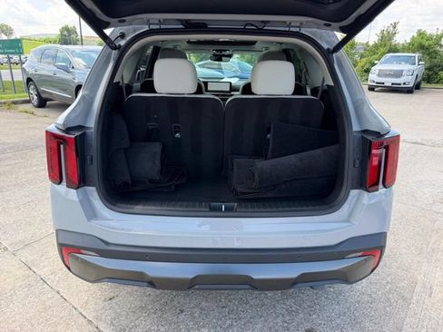 Used 2024 Kia Sorento SX AWD/4WD image 5