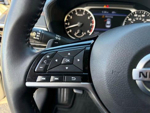 Used 2020 Nissan Altima 2.5 SR w/ Premium Package image 19