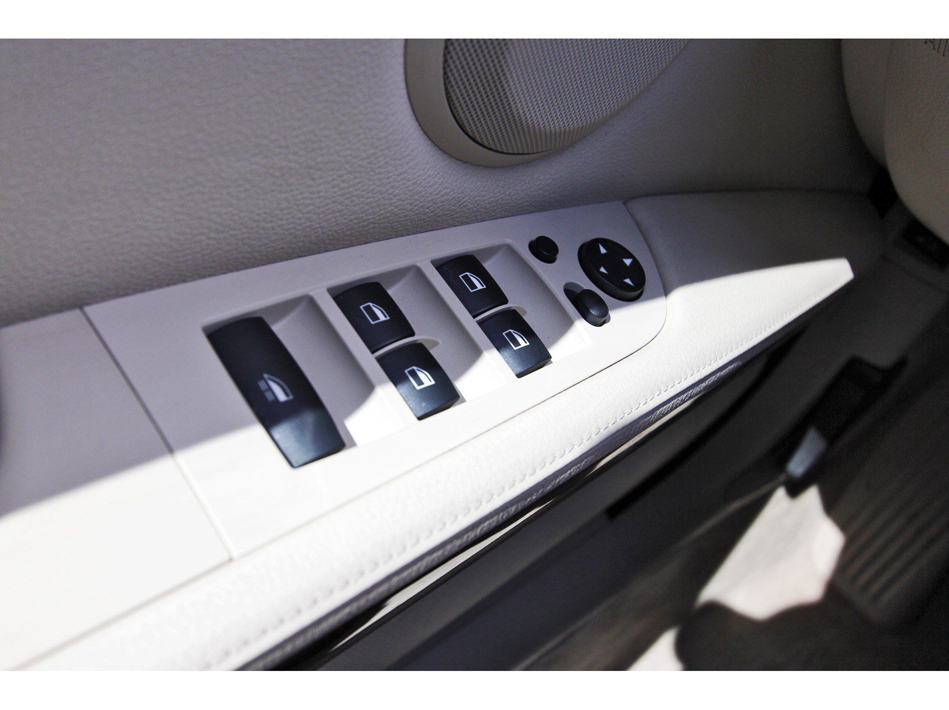 Used 2012 BMW 328i Convertible RWD image 26