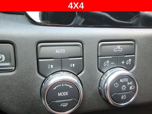 Certified 2025 GMC Sierra 1500 Elevation AWD/4WD image 29