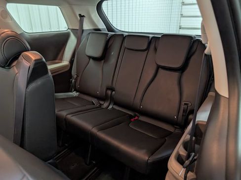 Used 2026 Kia Carnival FWD image 9