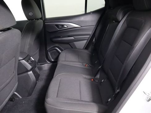 Used 2025 Chevrolet Equinox EV LT FWD image 8