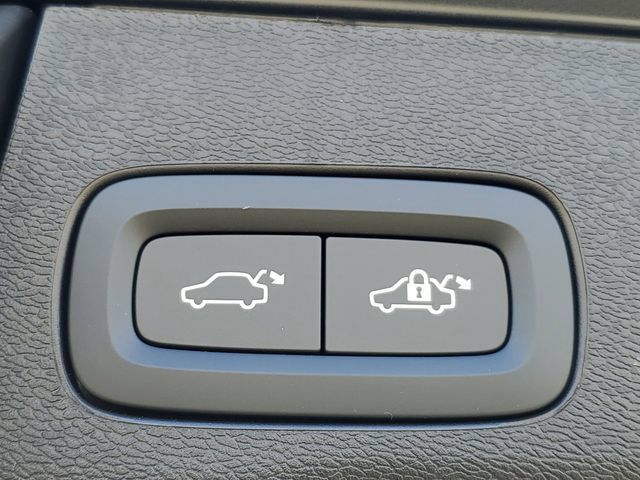 New 2026 Volvo XC60 B5 Plus w/ Protection Package Premier AWD/4WD image 35