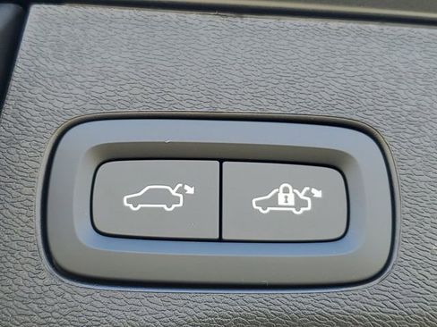New 2026 Volvo XC60 B5 Plus w/ Protection Package Premier AWD/4WD image 35