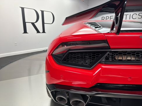 Used 2016 Lamborghini Huracan LP 580-2 RWD image 16