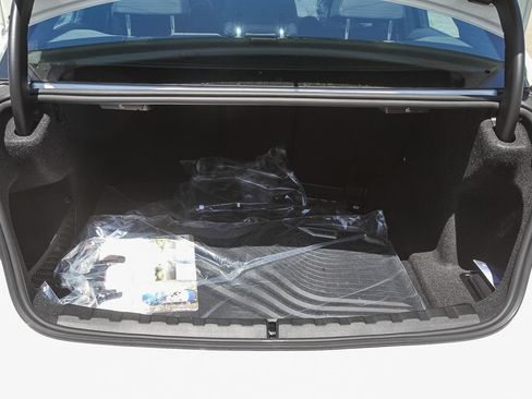 New 2026 BMW 330i Sedan w/ M Sport Package RWD image 21