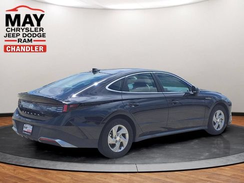 Used 2025 Hyundai Sonata SE FWD image 17